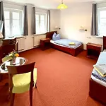 Gasthof Schlösschen Am Rhinufer 3*