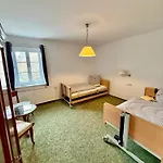 Schlösschen Am Rhinufer Gasthof Alt Ruppin