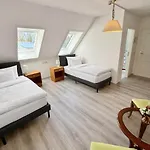 Gasthof Schlösschen Am Rhinufer