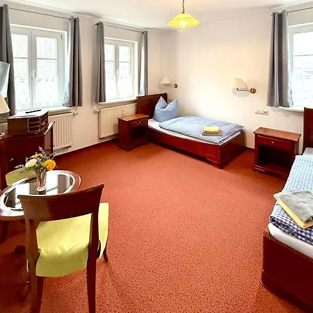 Pensionat Schloesschen Am Rhinufer 3*