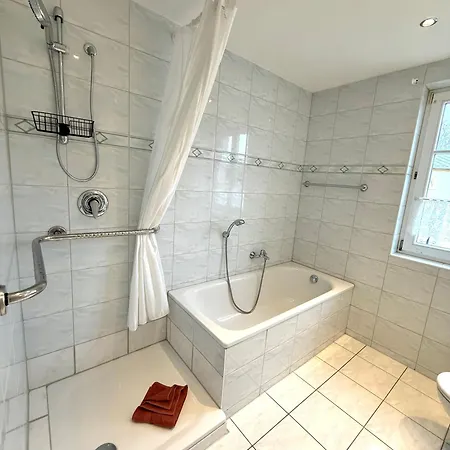 Guest house Schloesschen Am Rhinufer 3*