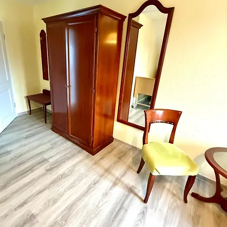 Schloesschen Am Rhinufer Guest house 3*