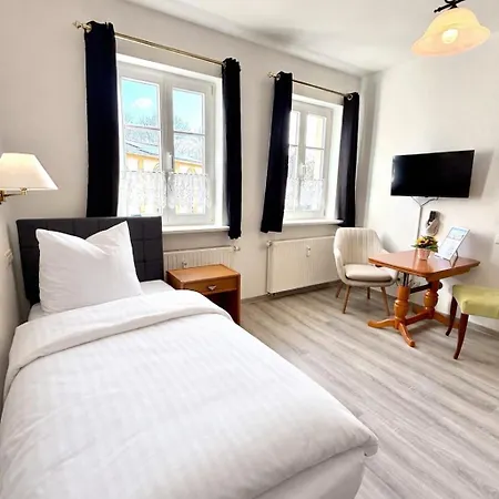 Schloesschen Am Rhinufer Guest house Alt Ruppin