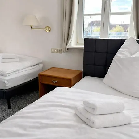 Guest house Schloesschen Am Rhinufer 3*