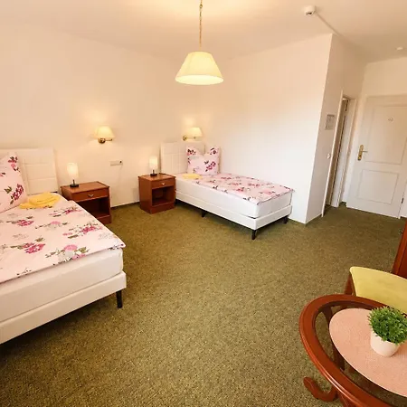 Schloesschen Am Rhinufer Guest house