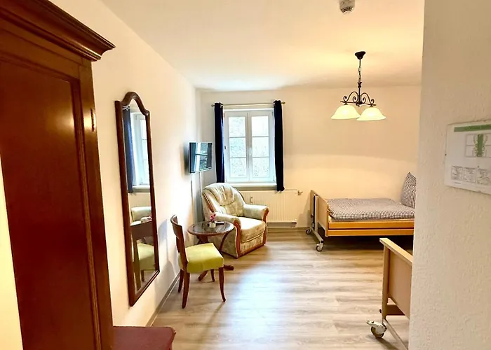 Schloesschen Am Rhinufer Pensionat 3*