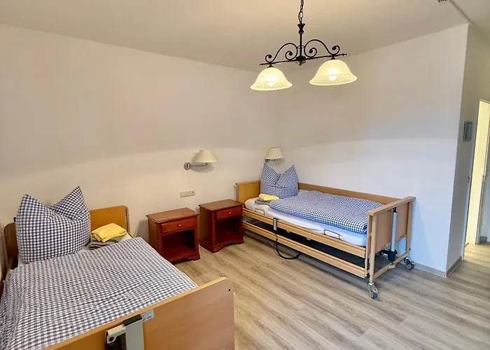 Schloesschen Am Rhinufer 3*