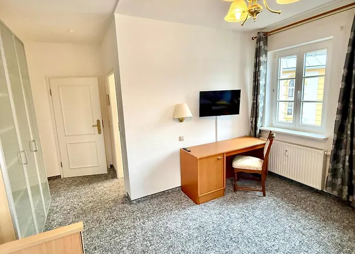 Schloesschen Am Rhinufer Pensionat Alt Ruppin