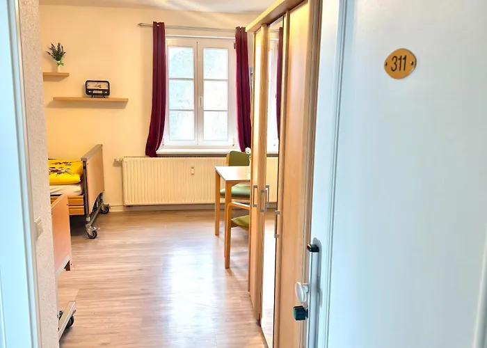 Schloesschen Am Rhinufer Pensionat Alt Ruppin