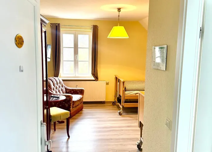 Schloesschen Am Rhinufer Pensionat 3*