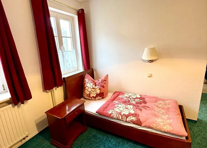 Pensionat Schloesschen Am Rhinufer Alt Ruppin